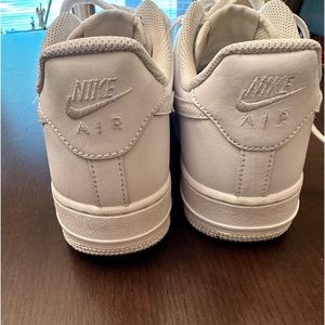 Women Nike Air Force 1’s size 9